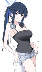  black_camisole blue_archive blue_halo camisole colored_inner_hair covered_navel denim female halo headphones headphones_around_neck highres mangpum_(taro109210) multicolored_hair official_alternate_costume open_fly saori_(blue_archive) saori_(swimsuit)_(blue_archive) shorts simple_background solo white_background 