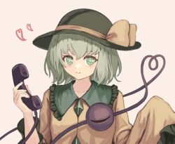  bad_id bad_pixiv_id black_hat commentary_request female floppy_sleeves frilled_shirt_collar frilled_sleeves frills green_eyes green_hair hat hat_ribbon heart heart_of_string holding komeiji_koishi long_sleeves looking_at_viewer ookashippo pink_background ribbon shirt short_hair simple_background smile solo third_eye touhou upper_body wide_sleeves yellow_shirt 