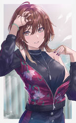  absurdres aketa_mikoto arm_up bare_shoulders black_shirt blonde_hair blurry blurry_background blush bracelet breasts brown_hair earrings enporion female fence floral_print gradient_hair grey_pants hand_in_own_hair highres idolmaster idolmaster_shiny_colors jacket jacket_partially_removed jewelry large_breasts long_sleeves looking_at_viewer multicolored_eyes multicolored_hair nail_polish off_shoulder outdoors pants purple_nails red_jacket shirt signature smile solo upper_body zipper 