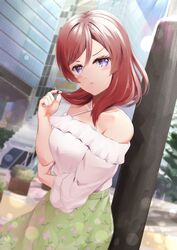  :t bare_shoulders blush breasts closed_mouth day female floral_print green_skirt hayaoki_(asagi-iro_seishun-bu) highres holding_own_arm lens_flare long_sleeves looking_at_viewer love_live! love_live!_school_idol_project medium_hair nishikino_maki off-shoulder_shirt off_shoulder outdoors playing_with_own_hair pout shirt skirt solo v-shaped_eyebrows waiting white_shirt 