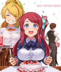  1boy 2girls apron birthday_cake blonde_hair blue_eyes blueberry blush bouquet bow bowtie breasts cake closed_eyes commentary confetti dated drink eyes_visible_through_hair facing_away flower food fork fruit glass green_hair grin happy_birthday ice jacket jyon knife large_breasts long_hair minamoto_sakura multicolored_hair multiple_girls name_tag nikaidou_saki one_side_up orange_hair polka_dot polka_dot_bow red_hair ribbon school_uniform skirt smile strawberry streaked_hair sunglasses table tatsumi_koutarou tray vest waitress zombie_land_saga 