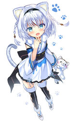  animal_ears black_hairband blue_eyes blush boots braid commentary_request commission detached_sleeves fangs female fuepo full_body fur-trimmed_boots fur-trimmed_legwear fur_collar fur_trim hairband hand_to_own_mouth highres japanese_clothes kimono kohaku_nene la_peche_party leopard_ears leopard_girl leopard_tail looking_at_viewer open_mouth paw_print short_hair simple_background skeb_commission skirt sleeveless sleeveless_kimono smile snow_leopard solo stuffed_animal stuffed_leopard stuffed_toy tail thighhighs virtual_youtuber white_background white_hair white_kimono white_sleeves 