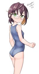  absurdres aqua-framed_eyewear ass black_hair blue_one-piece_swimsuit brown_hair feet_out_of_frame female from_behind glasses green_eyes highres kantai_collection looking_at_viewer looking_back maru_(marg0613) multicolored_hair okinami_(kancolle) one-hour_drawing_challenge one-piece_swimsuit school_swimsuit short_hair simple_background solo standing swimsuit white_background 