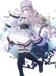  abstract_background absurdres azur_lane black_footwear boots bow chains clip_studio_paint_(medium) coat_dress commentary dress female full_body fur-trimmed_collar fur-trimmed_legwear fur_hat fur_trim hand_up hat hat_bow heterochromia highres hinaname knee_boots long_hair long_sleeves looking_at_viewer murmansk_(azur_lane) papakha pink_eyes platinum_blonde_hair purple_eyes simple_background smile solo white_background white_dress white_hat 