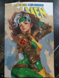  acrylic_paint_(medium) bodysuit breasts brown_hair brown_jacket commentary cover_sketch cropped_jacket english_commentary female gloves green_bodysuit green_eyes green_headband hand_in_own_hair headband highres jacket jonathan_knight long_hair looking_at_viewer marvel medium_breasts multicolored_bodysuit multicolored_hair painting_(medium) parted_lips photo_(medium) red_lips rogue_(x-men) solo traditional_media turning_head two-tone_bodysuit two-tone_hair white_hair x-men yellow_bodysuit yellow_gloves 