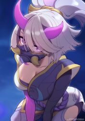  akali breasts collarbone feet_out_of_frame female grey_hair hair_between_eyes highres horned_mask horns large_breasts league_of_legends long_sleeves mask mouth_mask multicolored_hair pink_eyes pink_hair pink_horns ponytail solo spirit_blossom_akali strongbana two-tone_hair web_address white_hair 