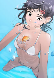  absurdres air_bubble bikini black_eyes black_hair breasts bubble chainsaw_man female fish goldfish hair_ornament hairclip higashiyama_kobeni highres holding_breath mole mole_under_eye mole_under_mouth moti1250 navel small_breasts solo submerged swimsuit water white_bikini 