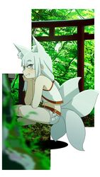  animal_ear_fluff animal_ears bare_shoulders barefoot belt extra_ears eyes_visible_through_hair female floating forest fox_ears fox_girl fox_tail full_body grin hair_over_one_eye head_rest highres indian_style koyuki_(kuro_kosyou) kuro_kosyou long_hair looking_at_viewer looking_to_the_side low-tied_long_hair midriff multiple_tails nature navel original outdoors purple_eyes shikigami short_shorts shorts sidelocks sitting smile solo tail torii white_hair white_shorts 