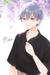  1boy amick_(americanomix) bad_id bad_pixiv_id black_shirt blue_eyes commentary_request grey_hair hand_up looking_at_viewer male_focus original parted_lips shirt short_hair solo upper_body watch wristwatch 