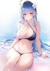  ahoge arm_support azur_lane bikini blush breasts cleavage collarbone criss-cross_halter feet_out_of_frame female flower grey_hair hair_flower hair_ornament halterneck helena_(azur_lane) helena_(shimmering_triangle_wave)_(azur_lane) large_breasts looking_at_viewer navel official_alternate_costume pink_eyes sea_nami shallow_water sitting smile solo swimsuit two-tone_bikini water 