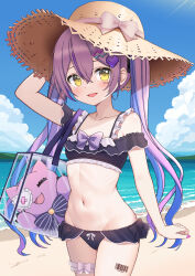  arm_up bag barcode barcode_tattoo beach bikini black_bikini blue_hair blue_sky blush bow bow_bikini cloud cowboy_shot female frilled_bikini frills hair_ornament hairclip hat hat_bow highres kazumiya_yayoi looking_at_viewer multicolored_hair nail_polish navel ocean open_mouth pink_bow purple_hair shinomiya_runa shoulder_bag sky solo straw_hat streaked_hair stuffed_toy swimsuit tattoo transparent_bag twintails virtual_youtuber vspo! yellow_eyes 