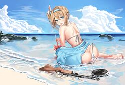  ass back bad_id bad_pixiv_id barefoot beach beudyek bikini blonde_hair blue_eyes blush commentary_request day drum_magazine female girls&#039;_frontline gun hair_between_eyes hair_bun hair_intakes hairband halterneck highres holding looking_at_viewer looking_back magazine_(weapon) ocean official_alternate_costume open_mouth outdoors sidelocks single_hair_bun single_side_bun smile solo starfish submachine_gun summer suomi_(girls&#039;_frontline) suomi_(midsummer_pixie)_(girls&#039;_frontline) suomi_kp/-31 sweatdrop swimsuit untied_bikini weapon white_bikini 