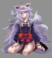  animal_ears bad_id bad_pixiv_id bow commentary_request dannrei3636 eyepatch female fox_ears fox_girl fox_tail full_body grey_background grey_hair hair_over_one_eye horns japanese_clothes kitsune kuon_(shinrabanshou) kyuubi long_hair long_sleeves looking_at_viewer multiple_tails okobo parted_lips pelvic_curtain red_bow red_eyes sandals sash shinrabanshou simple_background sitting solo tail very_long_hair wide_sleeves 