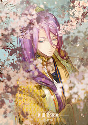  1boy armor blue_eyes blurry cherry_blossoms commentary crossed_arms depth_of_field gold_armor guan_tang_baozi hachisuka_kotetsu highres japanese_clothes long_hair male_focus petals photoshop_(medium) ponytail purple_hair signature solo touken_ranbu upper_body 