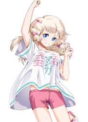  &gt;:) adrenaline!!! alternate_hair_length alternate_hairstyle arm_up blonde_hair blue_eyes blush bow breasts clenched_hands closed_mouth clothes_writing collarbone commentary_request copyright_name cosplay eromanga_sensei female hairbow highres izumi_sagiri izumi_sagiri_(cosplay) leg_up long_hair medium_breasts new_game! pink_footwear pink_ribbon pink_shorts ribbon sakura_nene shirt short_sleeves shorts simple_background slippers smile solo t-shirt torajiro v-shaped_eyebrows white_background white_shirt 