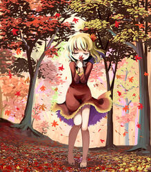  aki_shizuha autumn barefoot blonde_hair closed_eyes dress feet female gatau hair_ornament leaf leaf_hair_ornament maple_leaf own_hands_together short_hair solo touhou wind wind_lift 