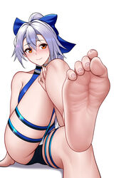  absurdres bare_shoulders barefoot blue_bow blue_one-piece_swimsuit blush bow chinese_commentary collarbone commentary competition_swimsuit fate/grand_order fate_(series) feet female foot_focus foreshortening grey_hair hair_between_eyes hairbow head_tilt highres legs looking_at_viewer oirin one-piece_swimsuit presenting_foot red_eyes simple_background sitting smile soles solo swimsuit thigh_strap toes tomoe_gozen_(fate) tomoe_gozen_(swimsuit_saber)_(fate) tomoe_gozen_(swimsuit_saber)_(first_ascension)_(fate) white_background 