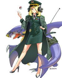  absurdres alternate_costume antennae artist_name blonde_hair camouflage camouflage_jacket choinut999 closed_mouth coat contrapposto cynthia_(pokemon) female full_body garchomp green_jacket green_shirt green_skirt grey_eyes hair_ornament hand_on_own_hip hat headgear headset high_heels highres jacket korean_commentary legs long_hair looking_at_viewer military military_hat military_jacket military_uniform poke_ball poke_ball_(basic) pokemon pokemon_(creature) pokemon_dppt shirt simple_background skirt standing throwing_poke_ball trench_coat uniform very_long_hair white_background 