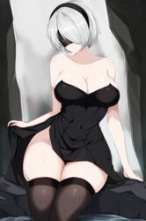  2b_(nier:automata) bare_shoulders black_blindfold black_dress black_thighhighs blindfold breasts covered_navel dress female grey_hair highres large_breasts mole mole_under_mouth nier:automata nier_(series) sa_(nax49) short_hair side_slit skindentation strapless strapless_dress thick_thighs thighhighs thighs zettai_ryouiki 