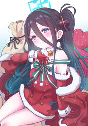  alternate_costume aris_(blue_archive) bag bare_shoulders bell black_bow black_hair blue_archive blue_eyes blush bow box buttons choker christmas closed_mouth coat collarbone commentary_request cross_hair_ornament dress feet_out_of_frame female gift gift_box giorgio_(yo_sumire_sola1) gloves gradient_background green_hairband green_ribbons hair_between_eyes hair_ornament hairband hairbow halo heart highres long_hair long_hair_between_eyes neck_bell neck_ribbon off-shoulder_dress off_shoulder open_clothes open_coat ponytail raised_eyebrows red_bow red_coat red_dress red_gloves ribbon short_dress sidelocks smile smug snowing solo white_background white_choker 