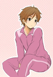  1boy between_legs brown_eyes brown_hair commentary_request dotted_background hand_between_legs male_focus miton_(ton321) ooji_mochizou outline pink_track_suit short_hair solo tamako_market track_suit white_outline 