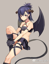  :| artist_name bare_shoulders black_footwear black_gloves black_skirt black_wings boots closed_mouth collarbone commentary_request demon_girl demon_horns demon_tail demon_wings expressionless eyebrows female gabriel_dropout gloves hair_between_eyes hair_ornament hairclip half_updo hallelujah_essaim horns hugging_own_legs knee_boots knees_up looking_at_viewer midriff navel o-ring o-ring_top pleated_skirt purple_eyes seinen short_hair simple_background sitting skirt solo tail thigh_strap vignette_tsukinose_april watermark web_address weibo_logo weibo_watermark wings x_hair_ornament 