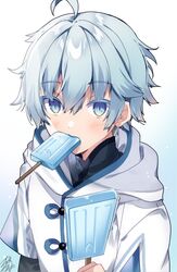  1boy ahoge black_shirt blue_background blue_eyes blue_hair chongyun_(genshin_impact) commentary food food_in_mouth genshin_impact gradient_background hair_between_eyes holding holding_food hood hood_down hooded_jacket jacket layered_sleeves long_sleeves looking_at_viewer male_focus mouth_hold omuretsu popsicle shirt short_over_long_sleeves short_sleeves solo white_background white_jacket 