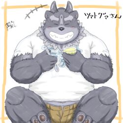  1:1 2019 anthro belly big_belly blush bottomwear bulge closed_eyes clothing food humanoid_hands japanese_text kemono lifewonders male overweight overweight_anthro overweight_male shirt shorts simple_background solo tanutronik753_k text tokyo_afterschool_summoners topwear tsathoggua_(tas) 