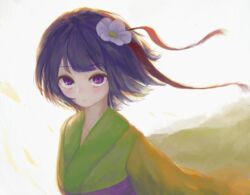  backlighting closed_mouth commentary_request eyelashes female fjsmu flower green_kimono hair_flower hair_ornament hair_ribbon hieda_no_akyuu highres japanese_clothes kimono light_smile looking_at_viewer purple_eyes purple_hair purple_sash red_ribbon ribbon sash short_hair solo touhou white_flower 