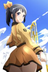  band_uniform black_hair blue_eyes blue_sky blush closed_mouth cloud collared_shirt female hair_ribbon hibike!_euphonium highres holding holding_instrument instrument long_hair looking_at_viewer looking_back nii_manabu outdoors ponytail ribbon rikka_koukou_marching_band_e_youkoso sasaki_azusa shirt short_sleeves skirt sky smile solo standing trombone uniform yellow_ribbon yellow_shirt yellow_skirt 