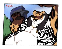  2020 2k_(boot) annoyed anthro belly big_belly blue_sky boot_(artist) brown_body brown_fur building camera_view chains clothing dialogue_in_description double_chin eyewear fat_arm felid fur gold_(metal) gold_chain hi_res huge_belly jacket leopard male mammal moobs morbidly_obese morbidly_obese_anthro morbidly_obese_male obese obese_anthro obese_male overweight overweight_anthro overweight_male pantherine paws plant recording red_eyewear red_sunglasses sky skyscraper solo spots sunglasses topwear tree white_body white_fur yellow_body yellow_fur 