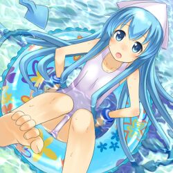  barefoot blue_eyes blue_hair buntan commentary_request feet female hat ikamusume long_hair one-piece_swimsuit shinryaku!_ikamusume solo swimsuit tentacle tentacle_hair toes water wet 