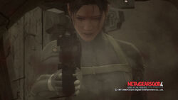  female game_screenshot gun laughing_octopus metal_gear_(series) metal_gear_solid metal_gear_solid_4:_guns_of_the_patriots naomi_hunter solo weapon 