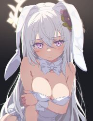  alternate_costume animal_ears arm_under_breasts armpit_crease azusa_(blue_archive) backlighting bare_shoulders black_background blue_archive blush bow bowtie breasts cleavage closed_mouth commentary crossed_bangs detached_collar fake_animal_ears fake_tail female floppy_ears flower frown furrowed_brow hair_between_eyes hair_flower hair_ornament halo highres leaf_hair_ornament leotard long_hair looking_at_viewer medium_breasts pink_flower playboy_bunny purple_eyes rabbit_ears rabbit_tail sando_(dukedevil) simple_background solo split_mouth strapless strapless_leotard tail upper_body very_long_hair white_bow white_bowtie white_hair white_leotard white_theme white_wrist_cuffs wrist_cuffs yellow_halo 