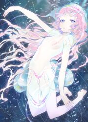  arm_up blue_eyes commentary_request dress female glowing hat highres jellyfish long_hair looking_at_viewer mikurou_(nayuta) original outstretched_arm pink_hair solo submerged underwater 