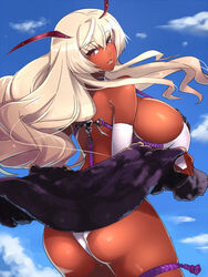  akinaie ass bare_shoulders blonde_hair breasts bridal_gauntlets coat commentary_request dark-skinned_female dark_skin female fur_coat huge_breasts itou_ittousai_(sengoku_bushouki_muramasa) lips long_hair looking_at_viewer looking_back red_eyes sengoku_bushouki_muramasa sideboob smile solo thighs 