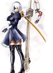  2b_(nier:automata) ass black_blindfold black_dress black_gloves black_hairband blindfold bob_cut boots chains cleavage_cutout clothing_cutout commentary dress female from_behind full_body gloves greatsword hair_over_one_eye hairband high_heel_boots high_heels highres holding holding_sword holding_weapon katana lace lips mechanical_arms mole mole_under_mouth nier:automata nier_(series) over_shoulder puffy_sleeves robot sayamiya see-through see-through_legwear short_hair solo standing sword thigh_boots thighhighs thighhighs_under_boots weapon weapon_over_shoulder white_background white_hair 