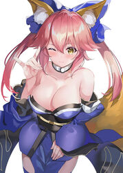  animal_ears cleavage fate/grand_order tail tamamo_no_mae thighhighs tsukise_miha 