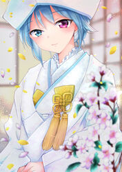  :3 alternate_costume blue_eyes blush commentary_request female flower heterochromia highres japanese_clothes kimono looking_at_viewer petals purple_eyes rei_(ls91407662) short_hair solo tatara_kogasa touhou uchikake upper_body wataboushi white_headwear white_kimono 