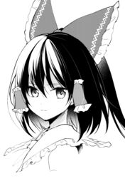  ascot bow commentary_request cropped_torso female frills from_side greyscale hair_tubes hairbow hakurei_reimu halftone looking_at_viewer monochrome shirt short_hair simple_background sleeveless sleeveless_shirt solo touhou upper_body white_background yuki_(popopo) 