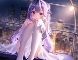  alicorn azur_lane blurry bridal_gauntlets building cityscape commentary depth_of_field doll dress female ferris_wheel_interior hair_bun hair_ribbon highres holding holding_doll legs_up long_hair looking_at_viewer neit_ni_sei night night_sky purple_eyes purple_hair ribbon side_ponytail single_hair_bun sitting sky skyscraper solo strapless strapless_dress stuffed_animal stuffed_toy thighhighs unicorn unicorn_(azur_lane) white_dress white_thighhighs 