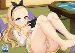  anus anus_peek bare_legs barefoot black_hairband black_ribbon blonde_hair blue_eyes blush chinese_commentary chrisandita collarbone commentary cushion drawstring female forehead grin hair_ribbon hairband handheld_game_console holding hood hood_down hoodie indoors knees_up kurumi_(lycoris_recoil) long_hair lycoris_recoil lying mixed-language_commentary nintendo_switch on_back qr_code ribbon smile solo table tatami white_hoodie 