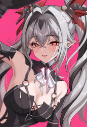 ahoge bare_shoulders black_streaks breasts cleavage crossed_bangs female grey_background hair_between_eyes hair_intakes headgear highres jetavie_(pgr) long_hair mismatched_pupils pink_background pointy_ears punishing:_gray_raven red_eyes slit_pupils solo symbol-shaped_pupils twintails uriuritei x-shaped_pupils 