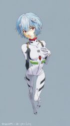  artist_name ayanami_rei blue_background blue_hair bodysuit breasts female full_body highres interface_headset_(evangelion) looking_at_viewer mecha_pilot_suit neon_genesis_evangelion payama red_eyes short_hair simple_background solo white_bodysuit 
