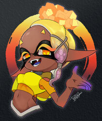  asymmetrical_hair bare_shoulders black_background blonde_hair colored_skin colored_tongue commentary_request crop_top cropped_torso dark-skinned_female dark_skin eyelashes fangs female food food-themed_hair_ornament forehead frye_(splatoon) gradient_hair hair_ornament halftone hand_up highres inkling isamu-ki_(yuuki) looking_at_viewer medium_hair midriff multicolored_hair multicolored_skin navel open_mouth pointy_ears poncho purple_hair purple_skin purple_tongue shirt short_eyebrows signature simple_background sleeveless sleeveless_shirt sleeveless_turtleneck smile solo splatoon_(series) splatoon_3 star-shaped_pupils star_(symbol) stomach symbol-shaped_pupils teeth tempura tentacle_hair tongue turtleneck upper_body yellow_eyes yellow_shirt 