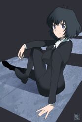  arm_on_knee arm_support artist_name black_footwear black_hair black_jacket black_legwear blue_eyes bob_cut breasts chain_sumeragi closed_mouth dress_shirt female formal highres jacket kekkai_sensen kikumaru_bunta knee_up light_smile long_sleeves looking_at_viewer looking_back on_floor shirt short_hair signature sitting smile solo suit white_shirt 