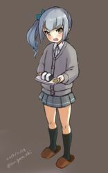  bad_id bad_pixiv_id black_socks cardigan commentary_request dated female food grey_hair hair_ribbon highres kantai_collection karashi_(tou_gara_shi) kasumi_(kancolle) kneehighs long_hair onigiri ribbon school_uniform shirt side_ponytail skirt slippers socks solo suspenders twitter_username white_shirt yellow_eyes 