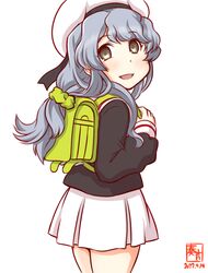  artist_logo backpack bag black_shirt cardcaptor_sakura commentary_request cosplay cowboy_shot dated female from_behind grey_eyes grey_hair kanon_(kurogane_knights) kantai_collection long_hair looking_at_viewer looking_back low-tied_long_hair neckerchief one-hour_drawing_challenge pleated_skirt randoseru sailor_collar school_uniform serafuku shirt sidelocks simple_background skirt solo tomoeda_elementary_school_uniform wavy_hair white_background white_neckerchief white_sailor_collar white_skirt yamagumo_(kancolle) 