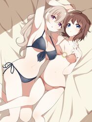  2girls ahoge armpits bed bikini black_bikini blonde_hair blue_eyes blush breasts brown_hair highres kitamiya_hatsumi large_breasts long_hair lying minamino_tsubasa multiple_girls navel on_back on_bed open_mouth orange_bikini purple_eyes short_hair side-tie_bikini_bottom small_breasts swimsuit tennosuke_(tejons) yuri yuru_yuri 