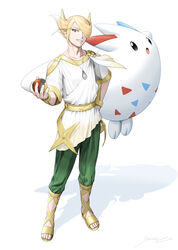  1boy blonde_hair clothing_cutout collarbone commentary_request green_pants grey_eyes grin hair_over_one_eye hand_on_own_hip hand_up holding holding_poke_ball jewelry male_focus necklace pants poke_ball poke_ball_(legends) pokemon pokemon_(creature) pokemon_legends:_arceus sandals sawaco_(sawaco520) shirt shoulder_cutout signature smile standing toes togekiss volo_(pokemon) white_shirt 